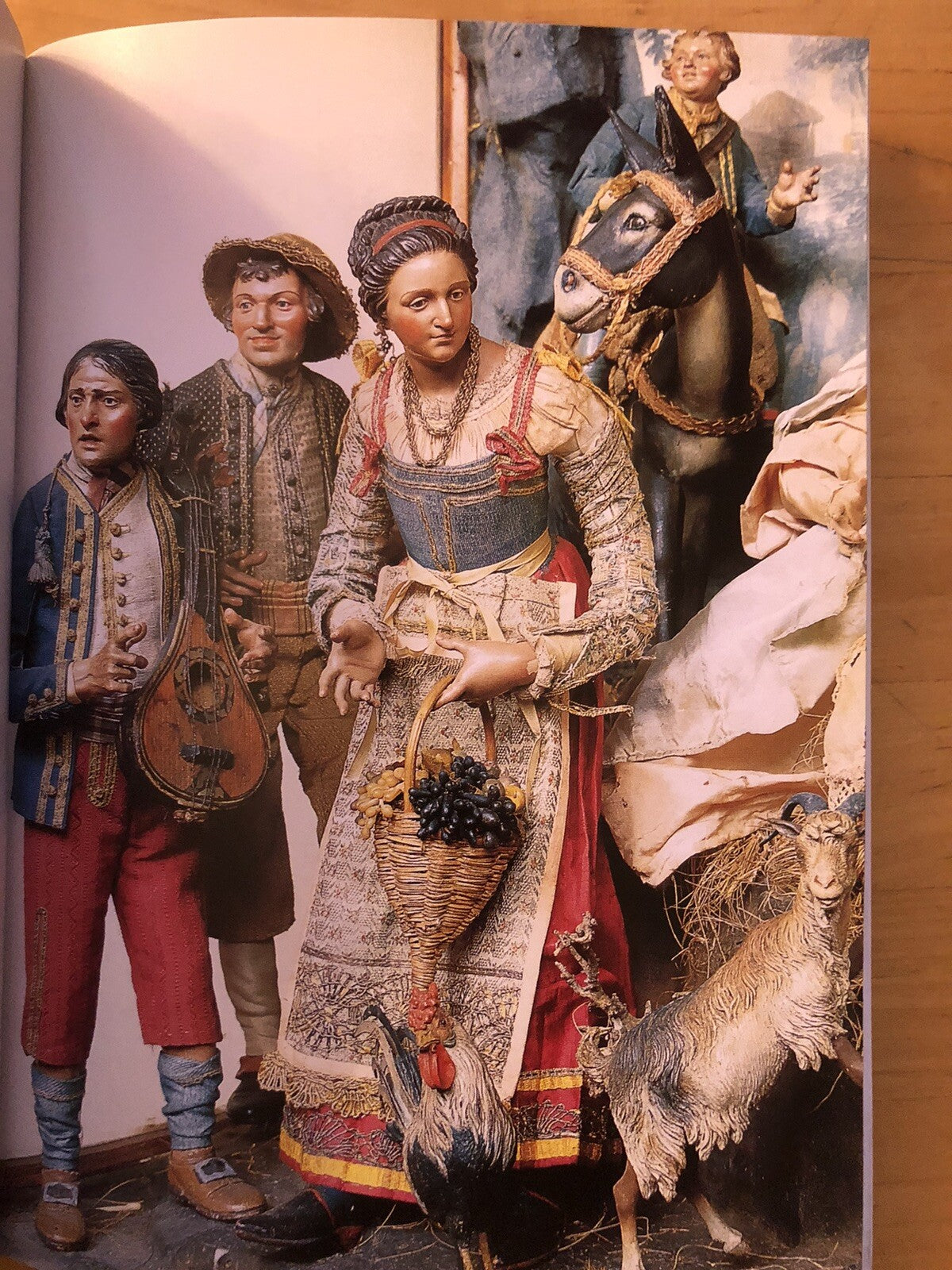 Un presepe Napoletano del settecento, ospiti 14, musei civici d'arte antica 2000