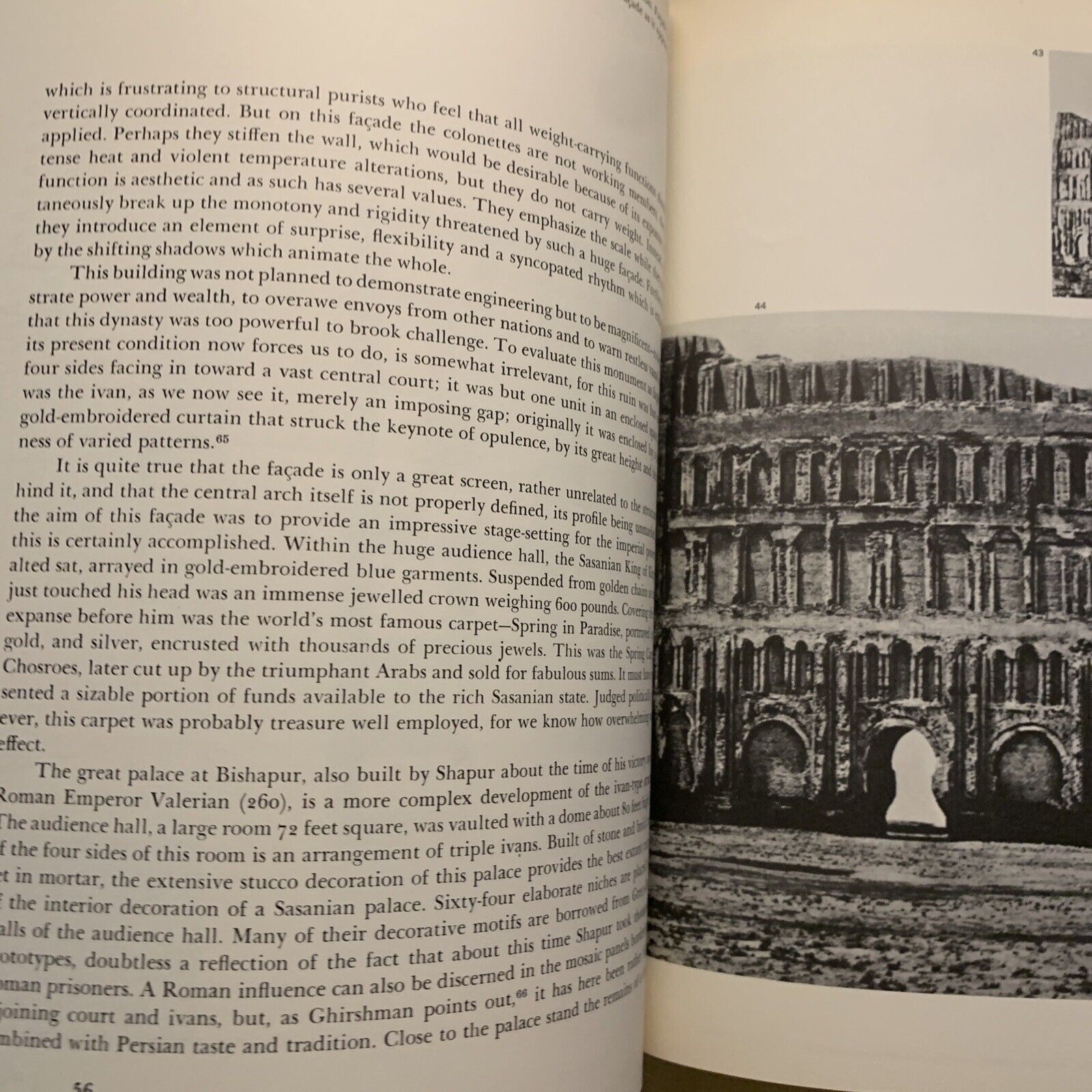 PERSIAN ARCHITECTURE - Arthur Upham Pope. Thames and Hudson 1965