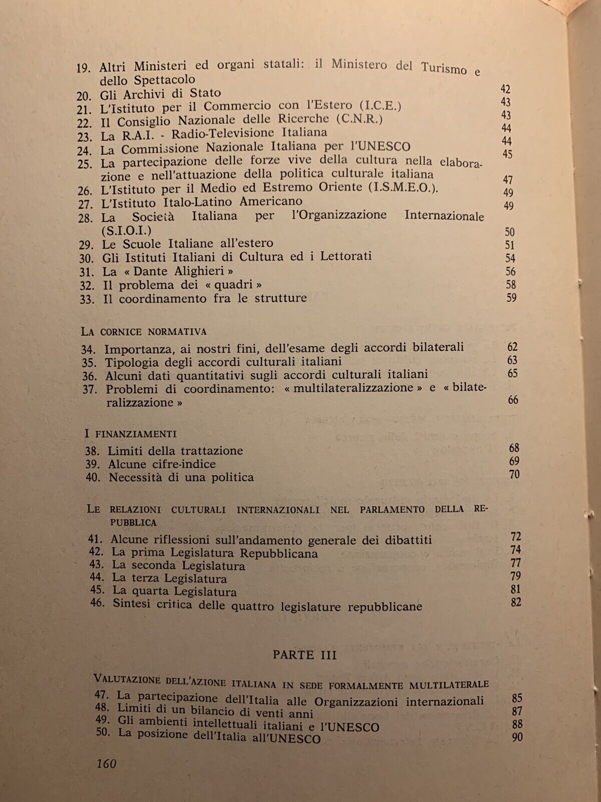 La diplomazia culturale multilaterale dell'Italia, Umberto Gori, Bizzarri ediz.