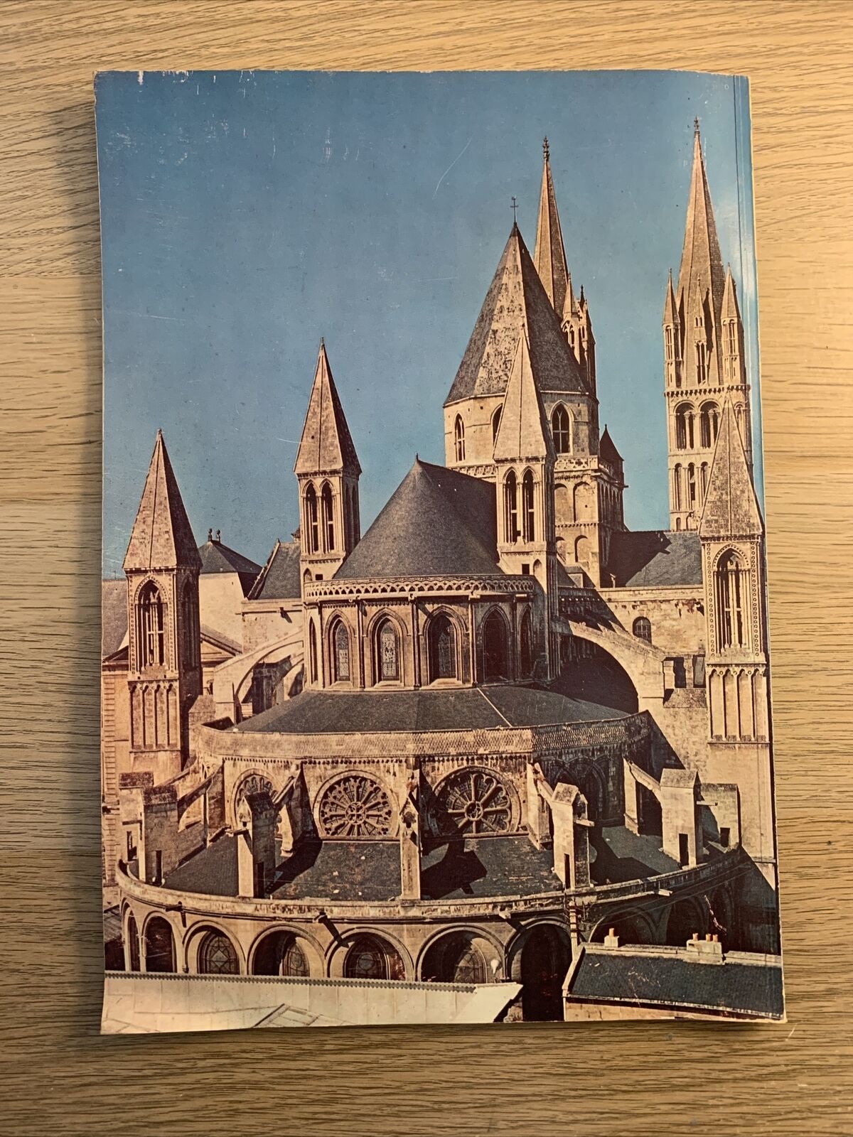 L'ABBAYE AUX HOMMES, Pierre Gouhier. Saint-Etienne de Caen. Cefag 1960