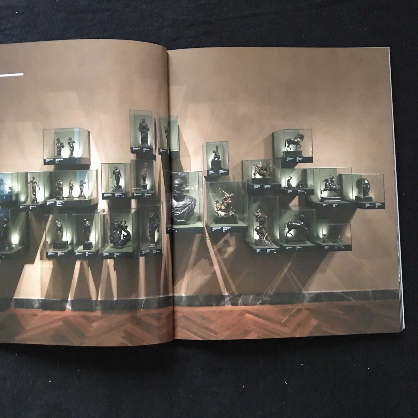 KUNSTKAMMER VIENNA - A tour edited by Sabine Haag