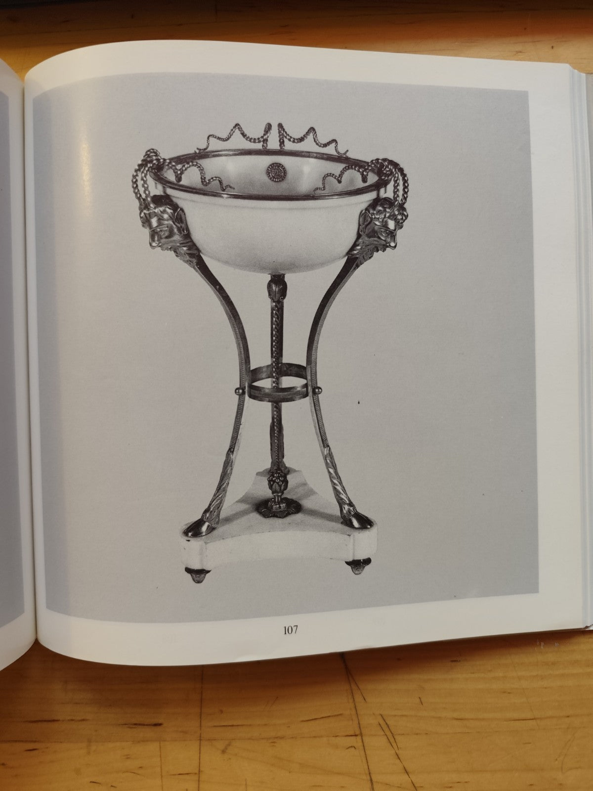 Porcellane Europee e orientali mobili e oggetti d'arte, Franco Semenzato Venezia