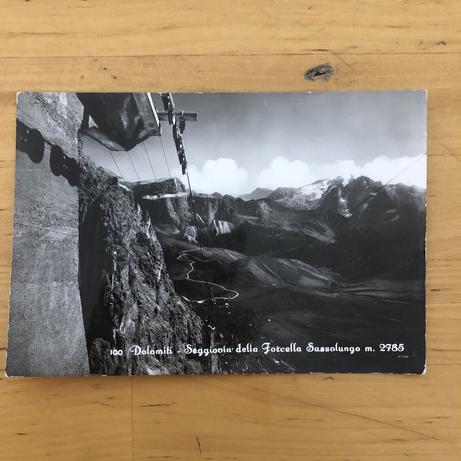 Cartolina DOLOMITI - SEGGIOVIA DELLA FORCELLA SASSOLUNGO  non viaggiata