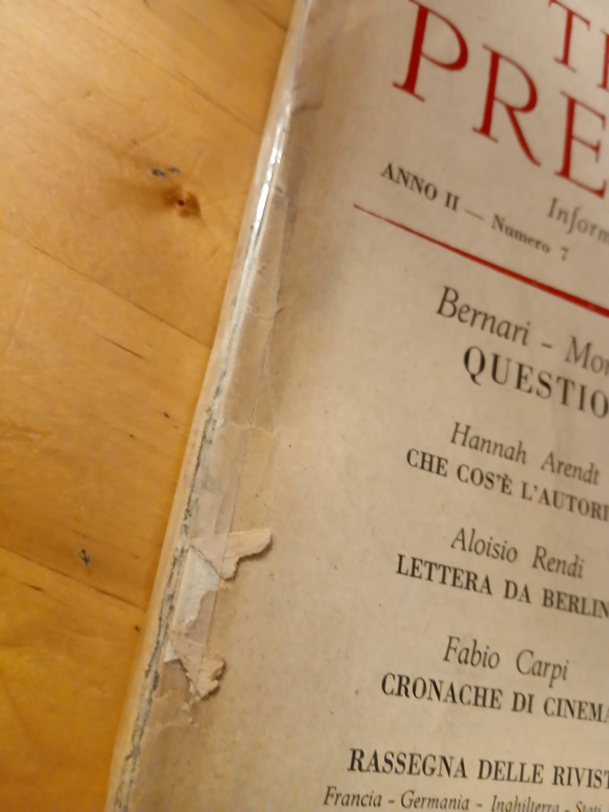 Tempo presente Questioni sul realismo Bernari Moravia Pratolini . . Carlo Antoni