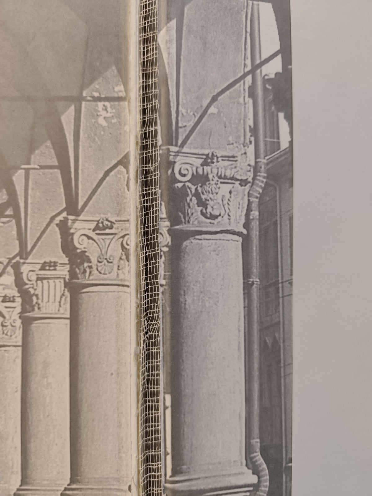 Il mirabile artificio colonne archi capitelli dei portici di Bologna A. Santucci