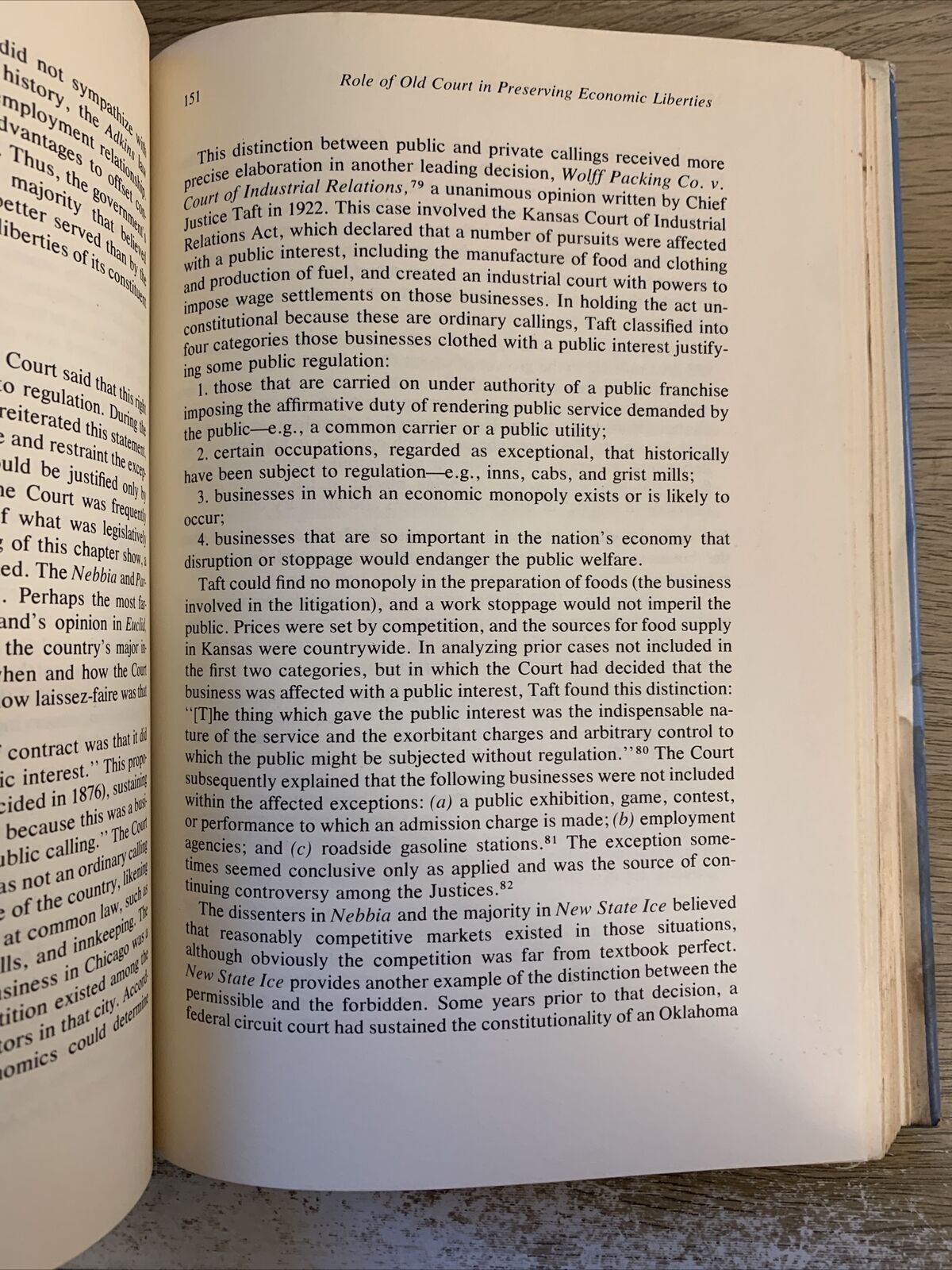 ECONOMIC LIBERTIES AND THE CONSTITUTION. BERNARD H. SIEGAN. Chicago univ. Press