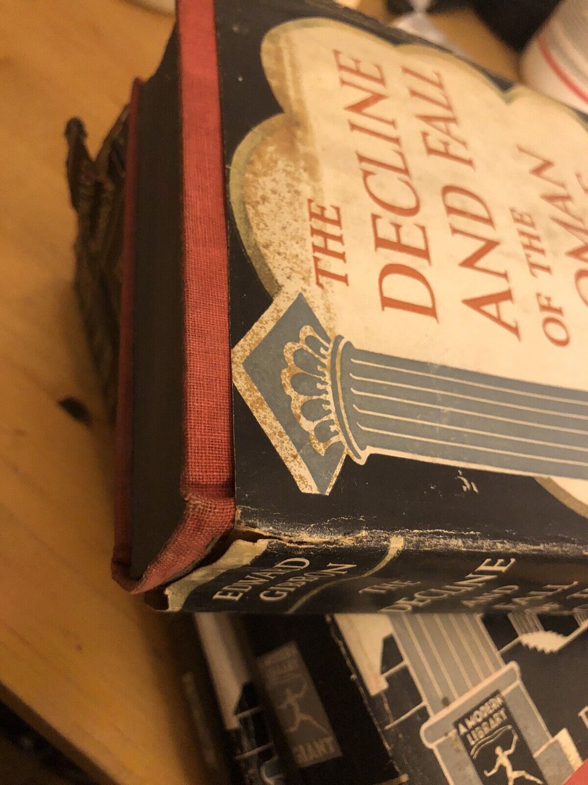 THE DECLINE AND FALL OF THE ROMAN EMPIRE - EDWARD GIBBON, THE MODERN LIBRARY