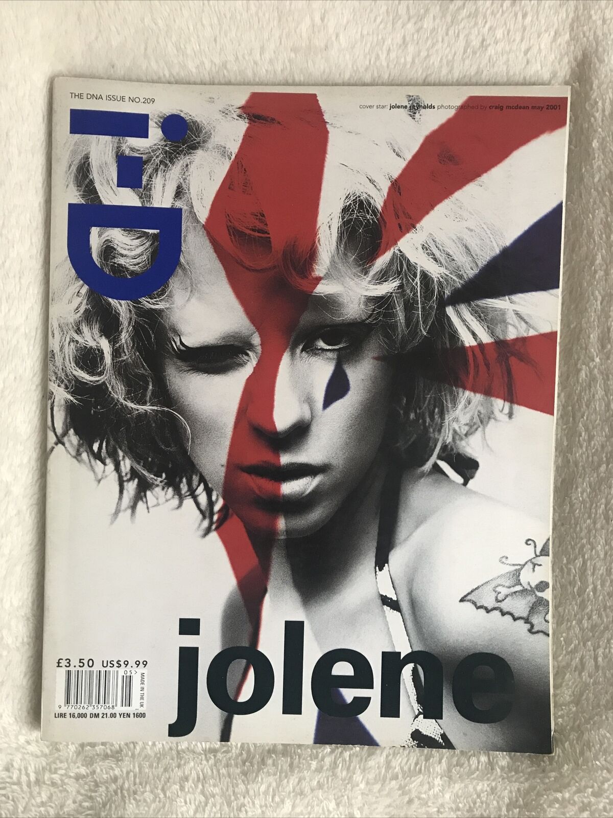 i-D Magazine no. 209 - JOLENE REYNOLDS may 2001