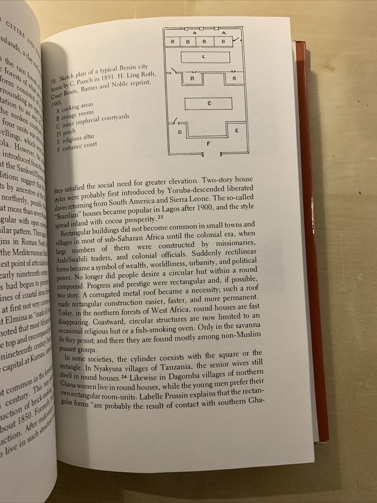 AFRICAN CITIES AND TOWNS BEFORE THE EUROPEAN CONQUEST, Richard W. Hull 1976 #