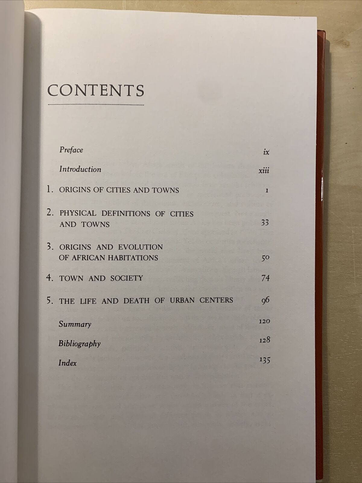 AFRICAN CITIES AND TOWNS BEFORE THE EUROPEAN CONQUEST, Richard W. Hull 1976 #