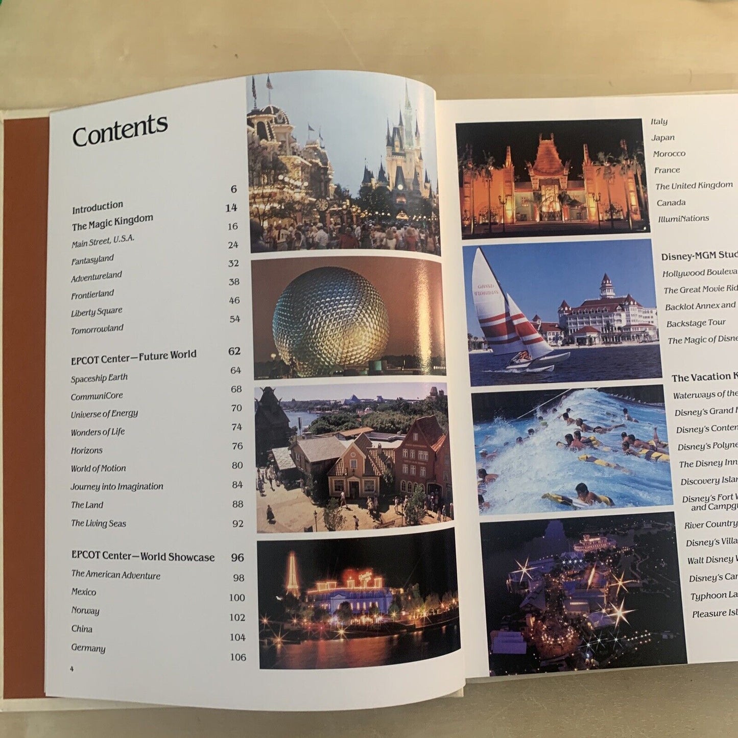 WALT DISNEY WORLD BOOK - Hardcover souvenir book **Rare** DISNEYLAND #