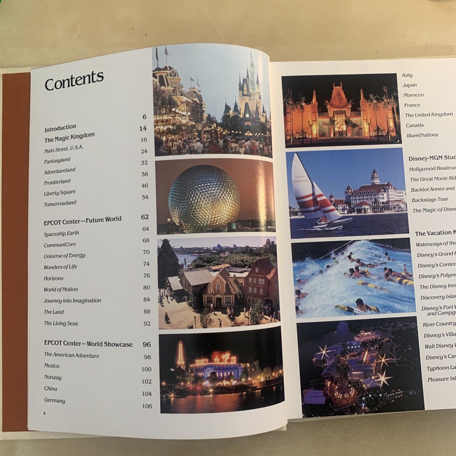 WALT DISNEY WORLD BOOK - Hardcover souvenir book **Rare** DISNEYLAND #