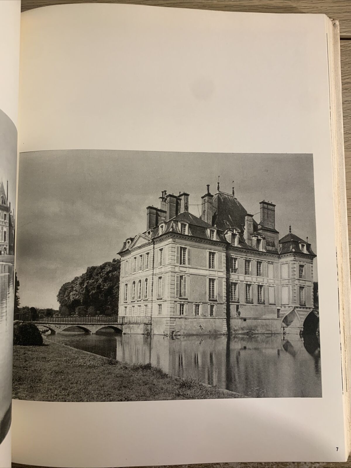 Chateaux de France, Éditions des Deux - Mondes 1954