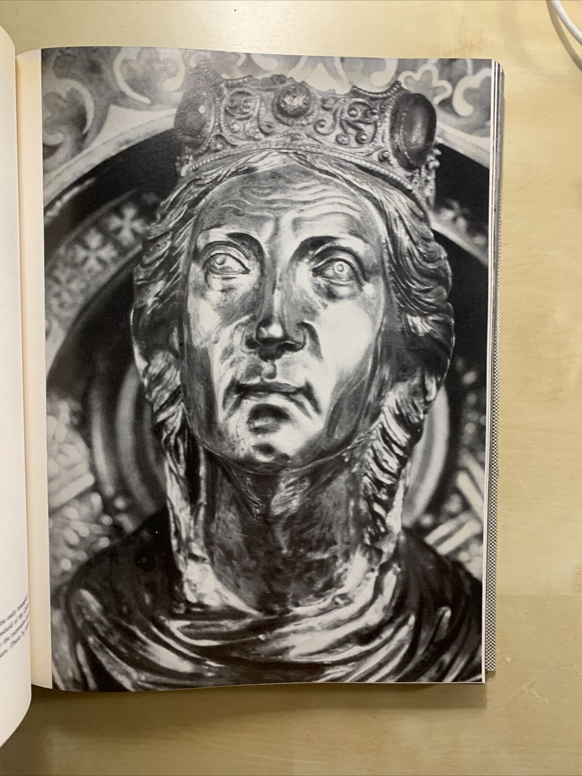 GOTHIC SCULPTURE - Harald Busch, Lohse. Batsford ltd 1963 #