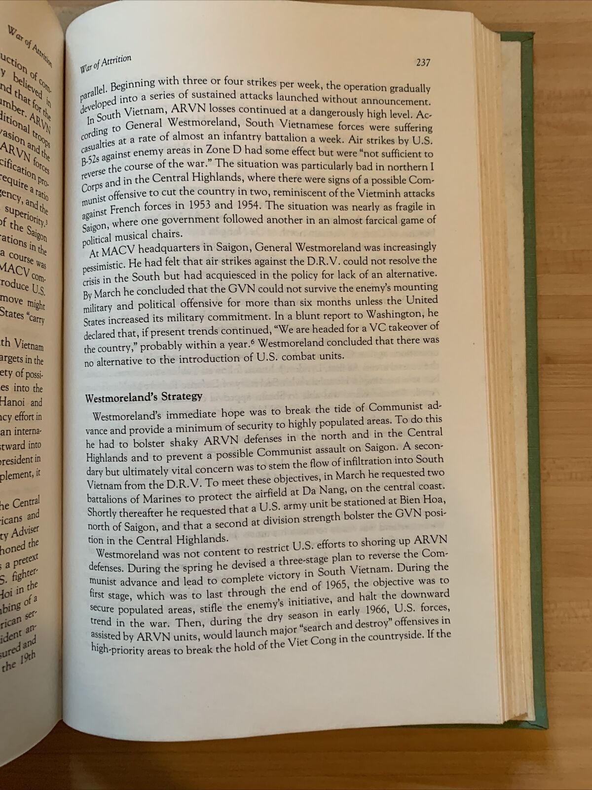 The communist Road to Power in Vietnam - William J. Duiker 1981 #