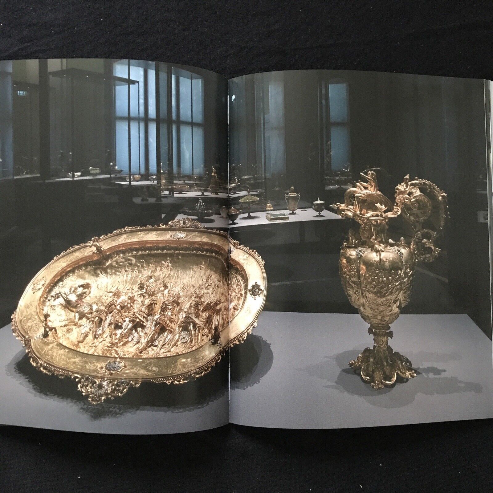KUNSTKAMMER VIENNA - A tour edited by Sabine Haag