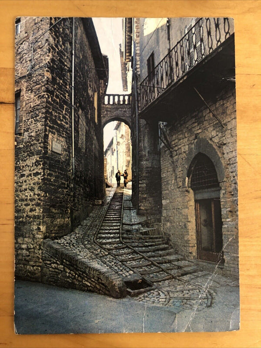 CARTOLINA - SPELLO, VIA ARCO DI AUGUSTO - VIAGGIATA