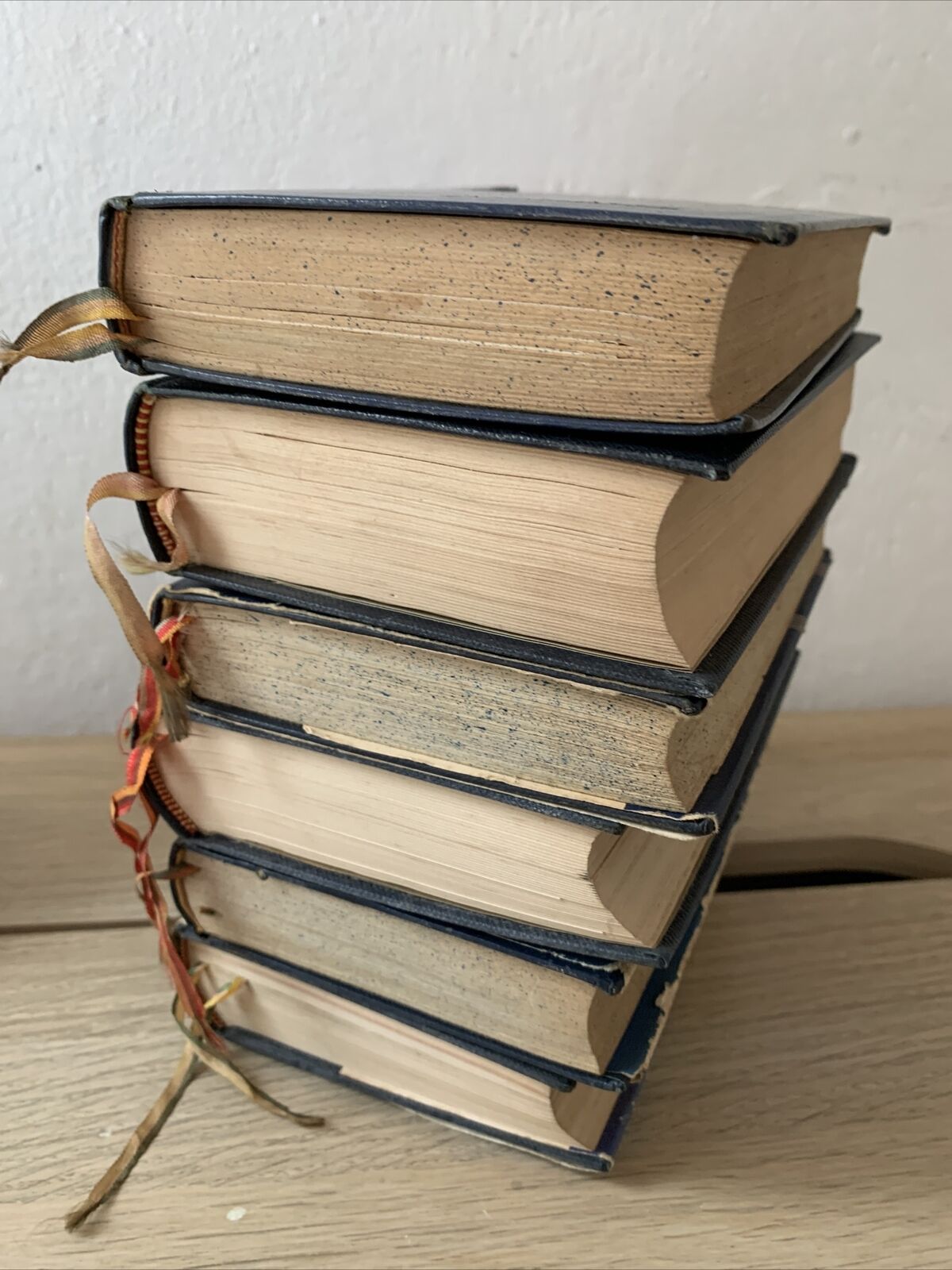 Les guides Bleus Hachette. Egypte  Pays Nordiques Turquie Maroc Pologne Autriche