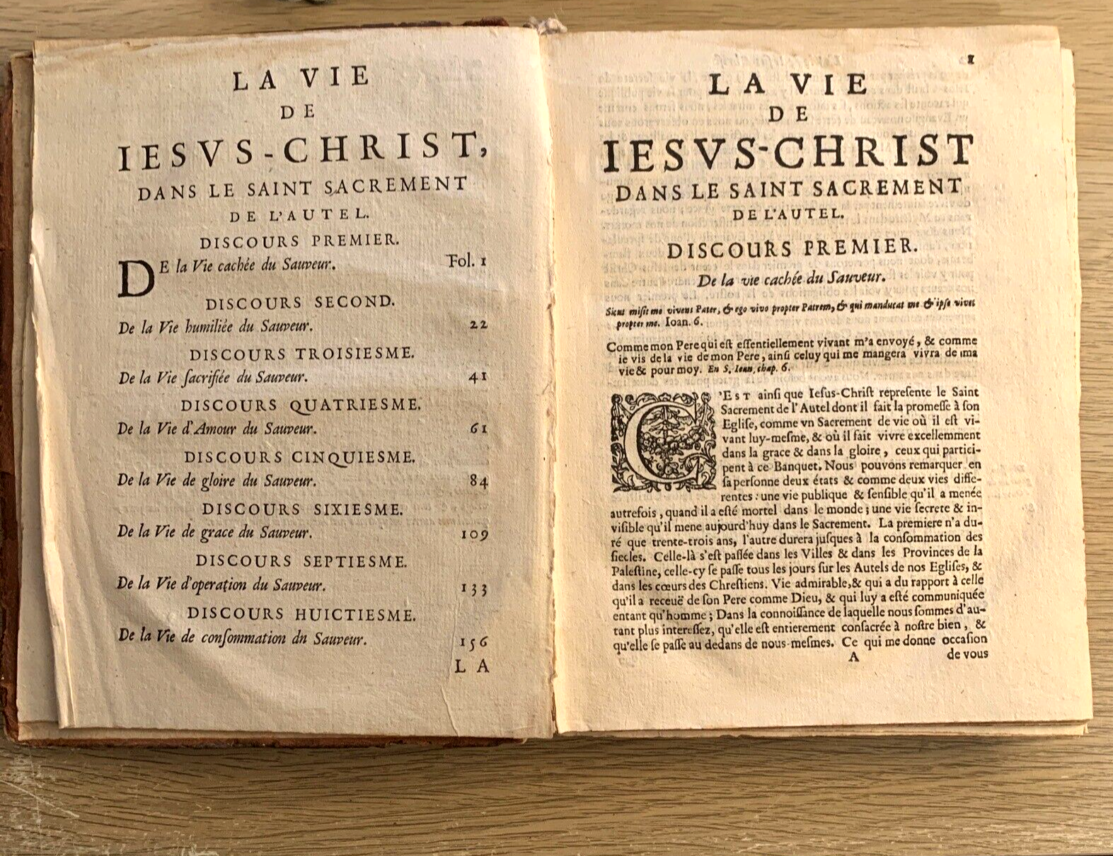 LA VIE DE IESUS CHRIST dans le saint Sacrament de l'Autel. Discours premier.