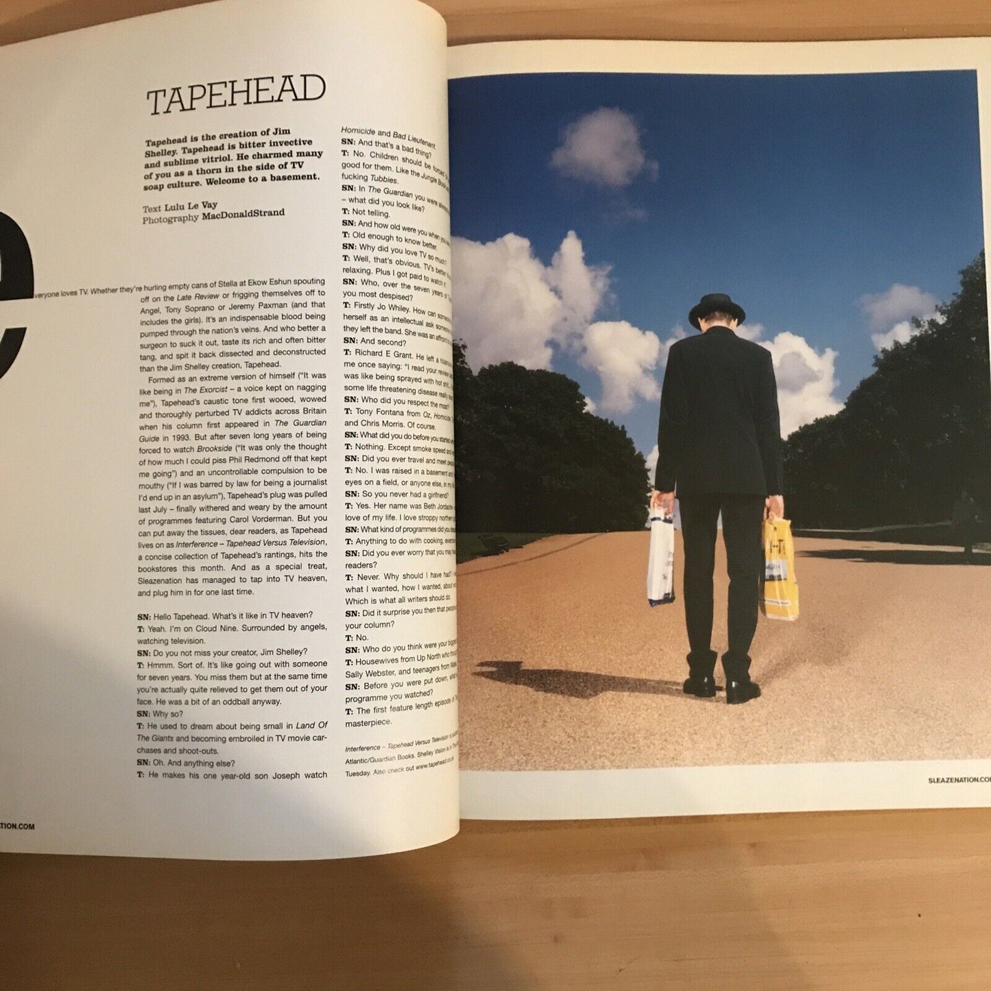 SLEAZENATION magazine oct 2001 - volume 4 issue 09 - Art Fashion Music Design