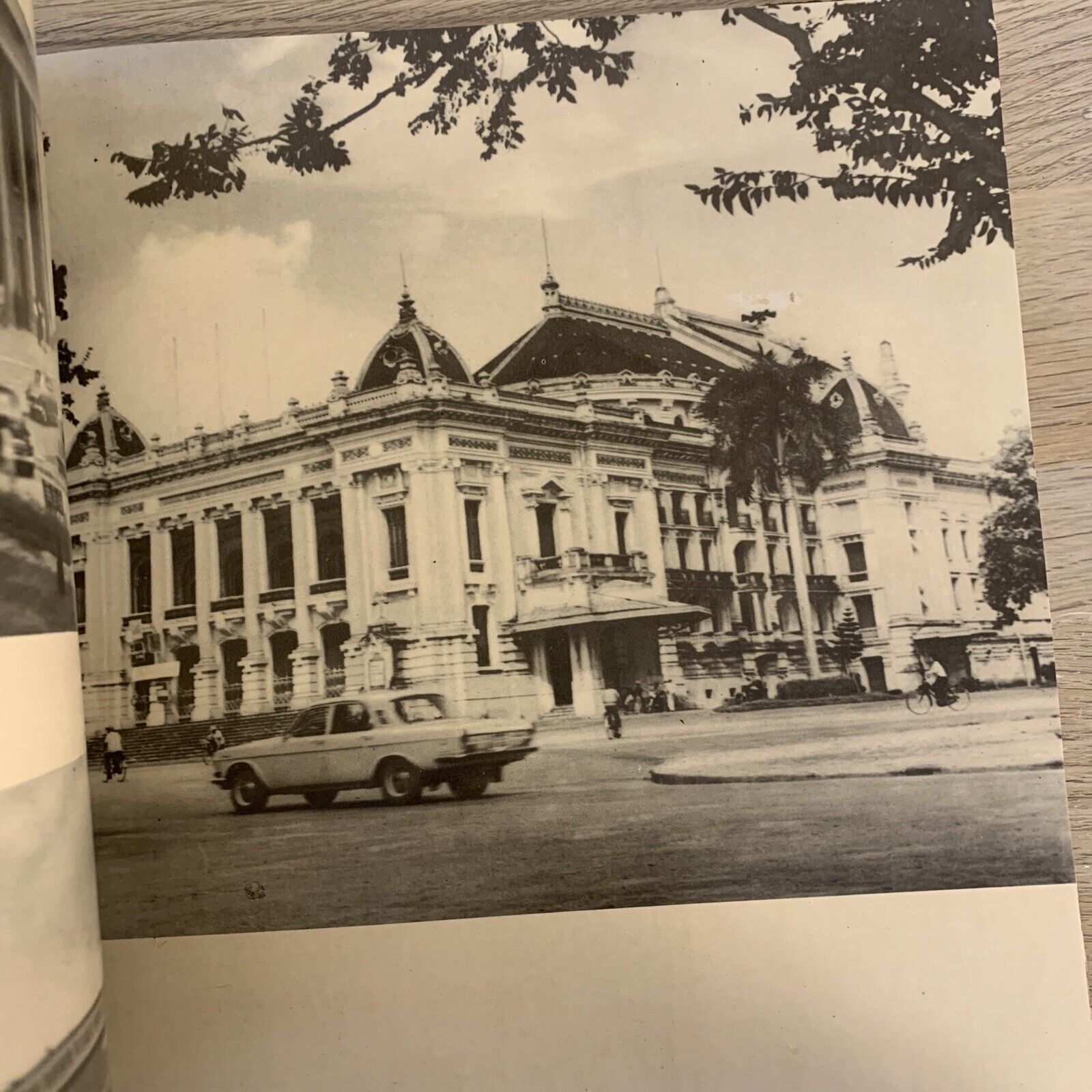 HANOI nha xuat ban van hoi 1975. Hanoi Vietnam Photography *rare*