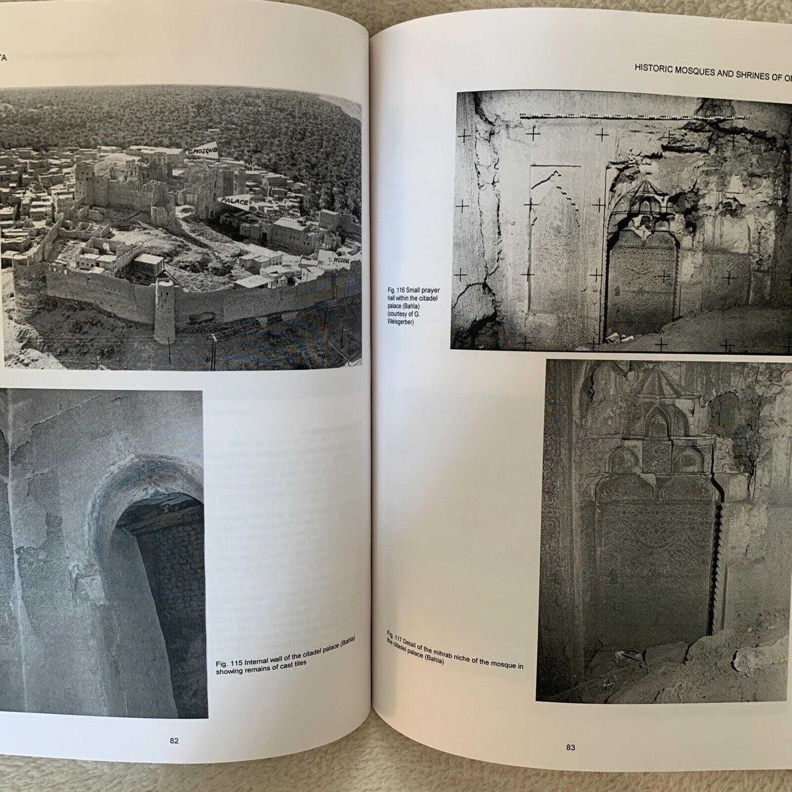 HISTORIC MOSQUES AND SHRINES OF OMAN. PAOLO M. COSTA 2001