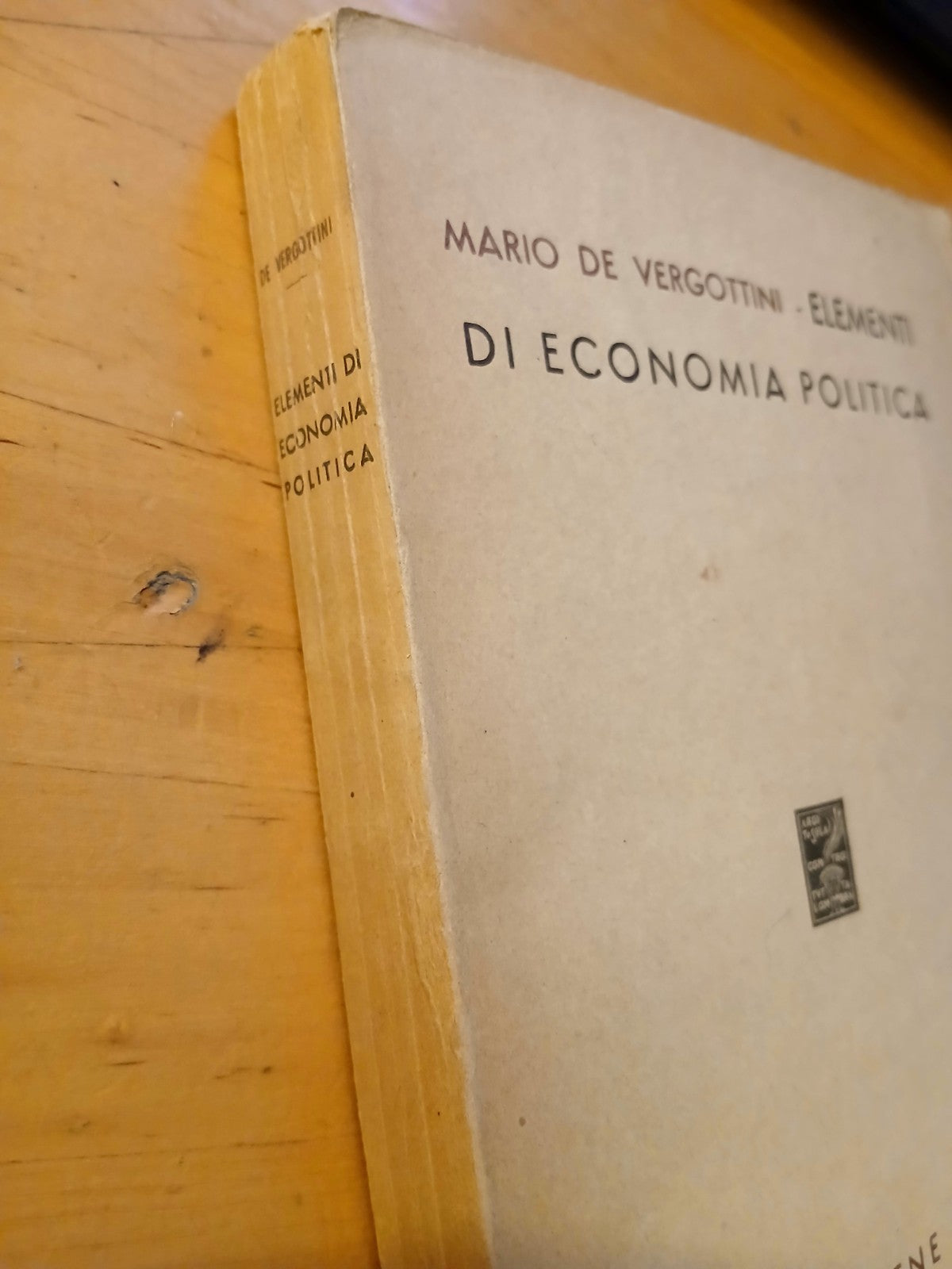 Elementi di economia politica - Mario de Vergottini - Jovene ed. Napoli 1947