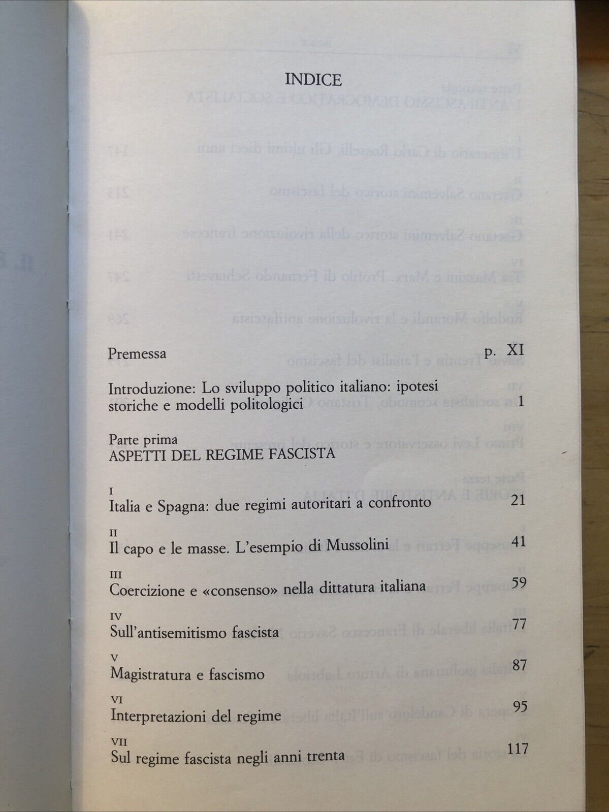 Labirinto Italiano, Nicola Tranfaglia, La nuova Italia 1989. il Fascismo