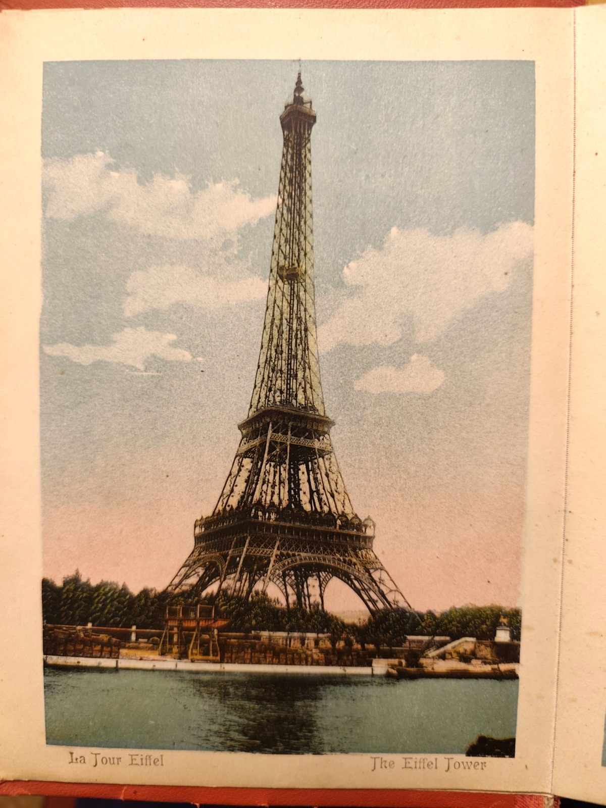 Souvenir de Paris Photographies en Couleurs. L'abeille anni '10/'20