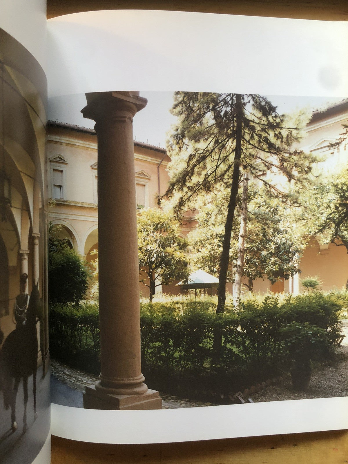 Il convento di Santa Maria dei servi in Bologna, Luigi Nobili. Carabinieri