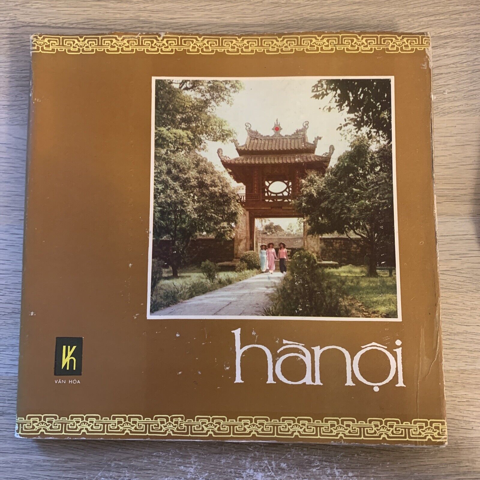 HANOI nha xuat ban van hoi 1975. Hanoi Vietnam Photography *rare*