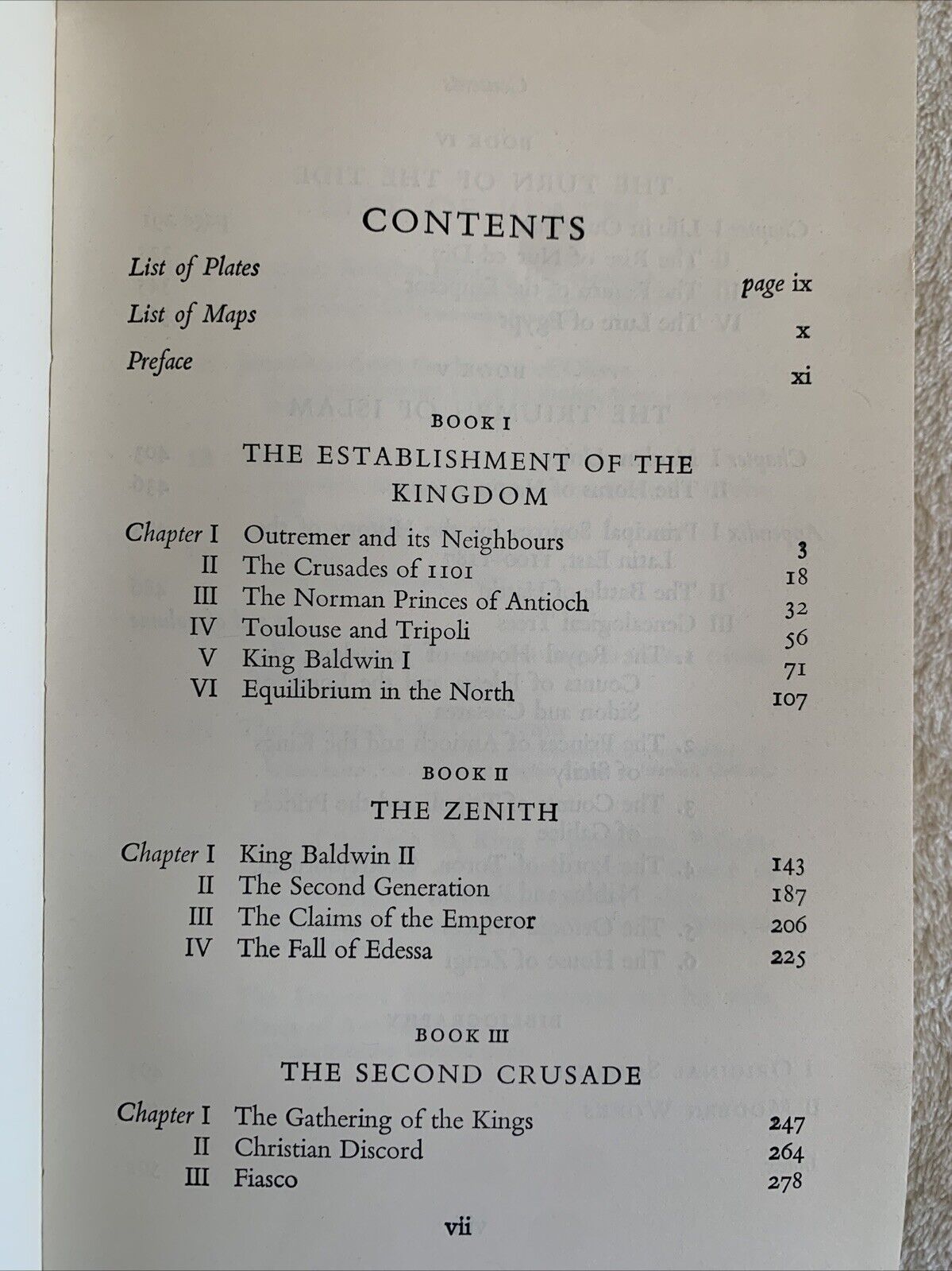 A History of the Crusades, Steven Runciman. Peregrine books 1965. 3 volumi