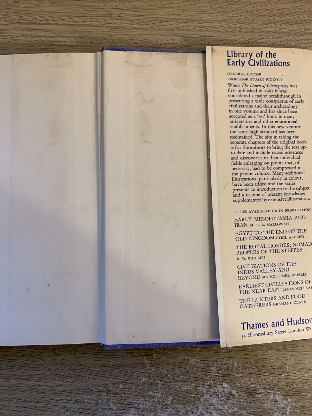 EARLIEST CIVILIZATIONS OF THE NEAR EAST, James Mellaart 1965