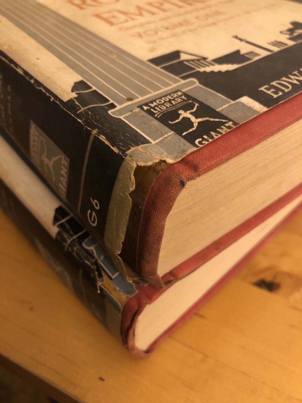 THE DECLINE AND FALL OF THE ROMAN EMPIRE - EDWARD GIBBON, THE MODERN LIBRARY