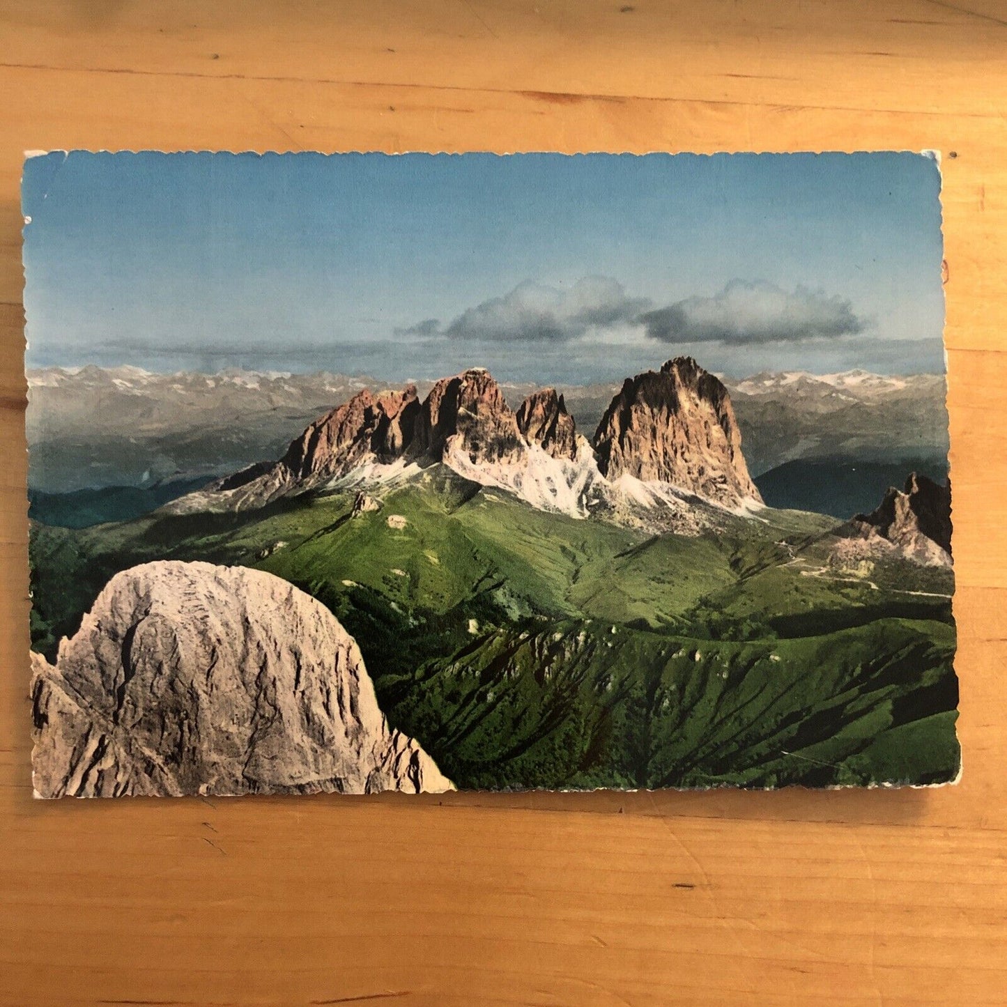Cartolina DOLOMITI - GRUPPO DEL SASSOLUNGO DALLA MARMOLADA - NON VIAGGIATA