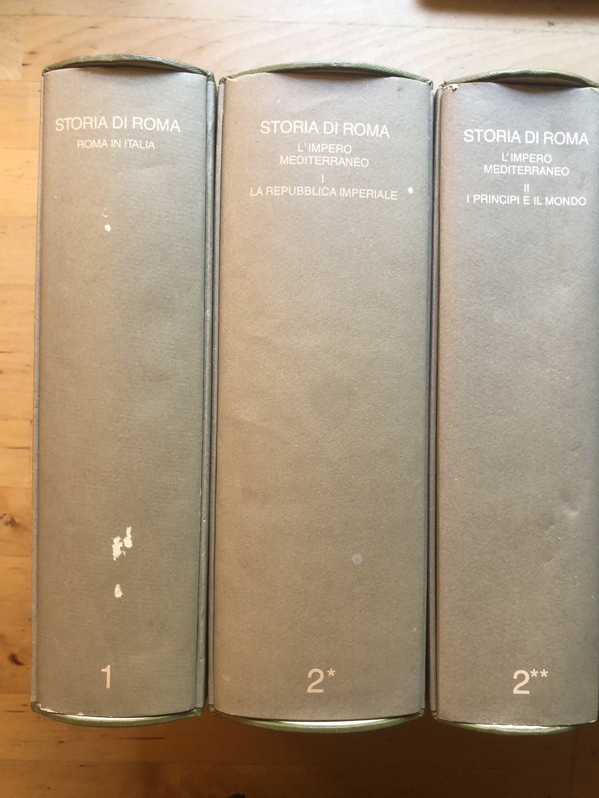 Storia di Roma, Einaudi editore. Completa 4 volumi in 7 tomi