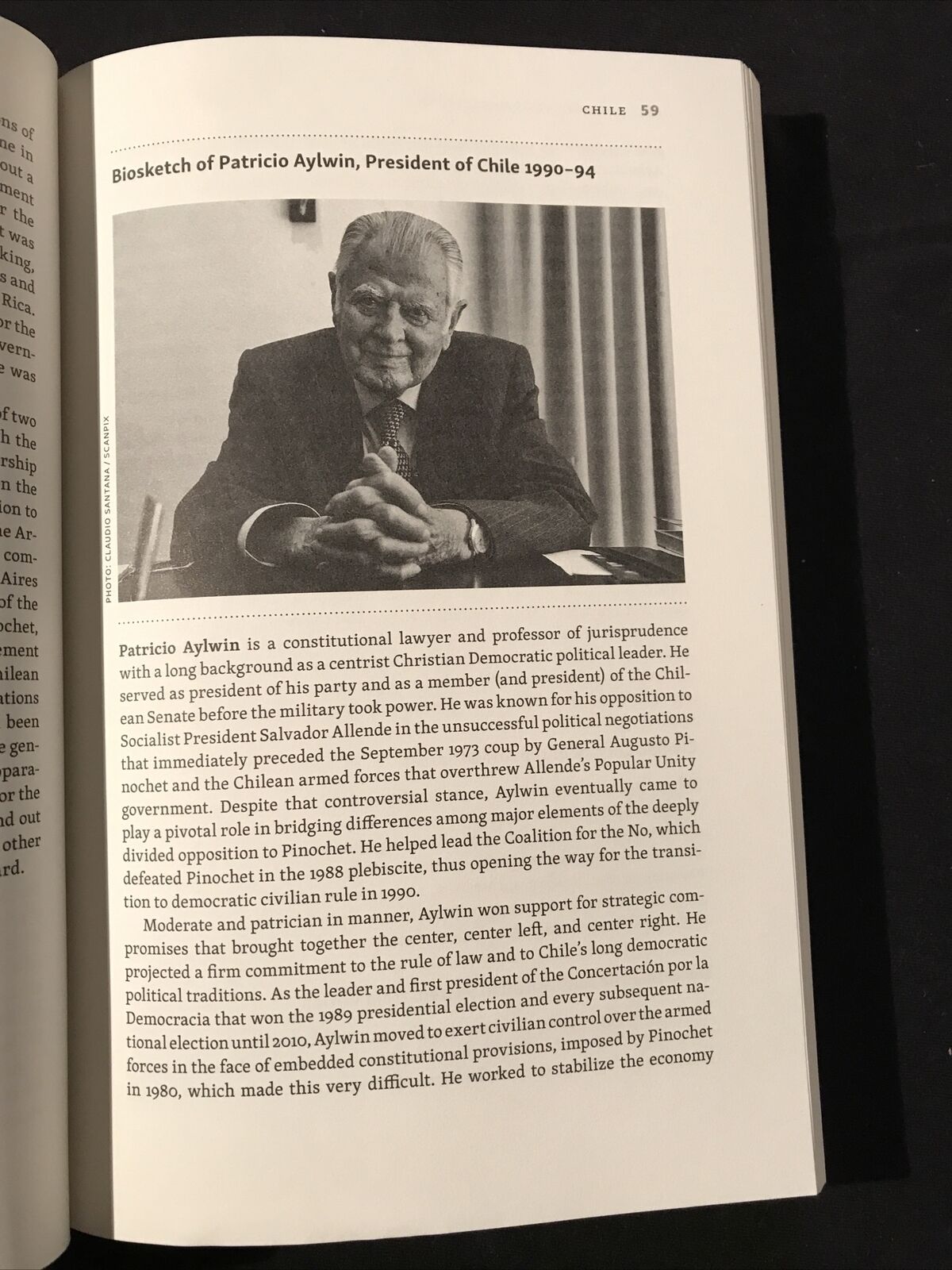 DEMOCRATIC TRANSITIONS conversations with World Leaders - Sergio Bitar 