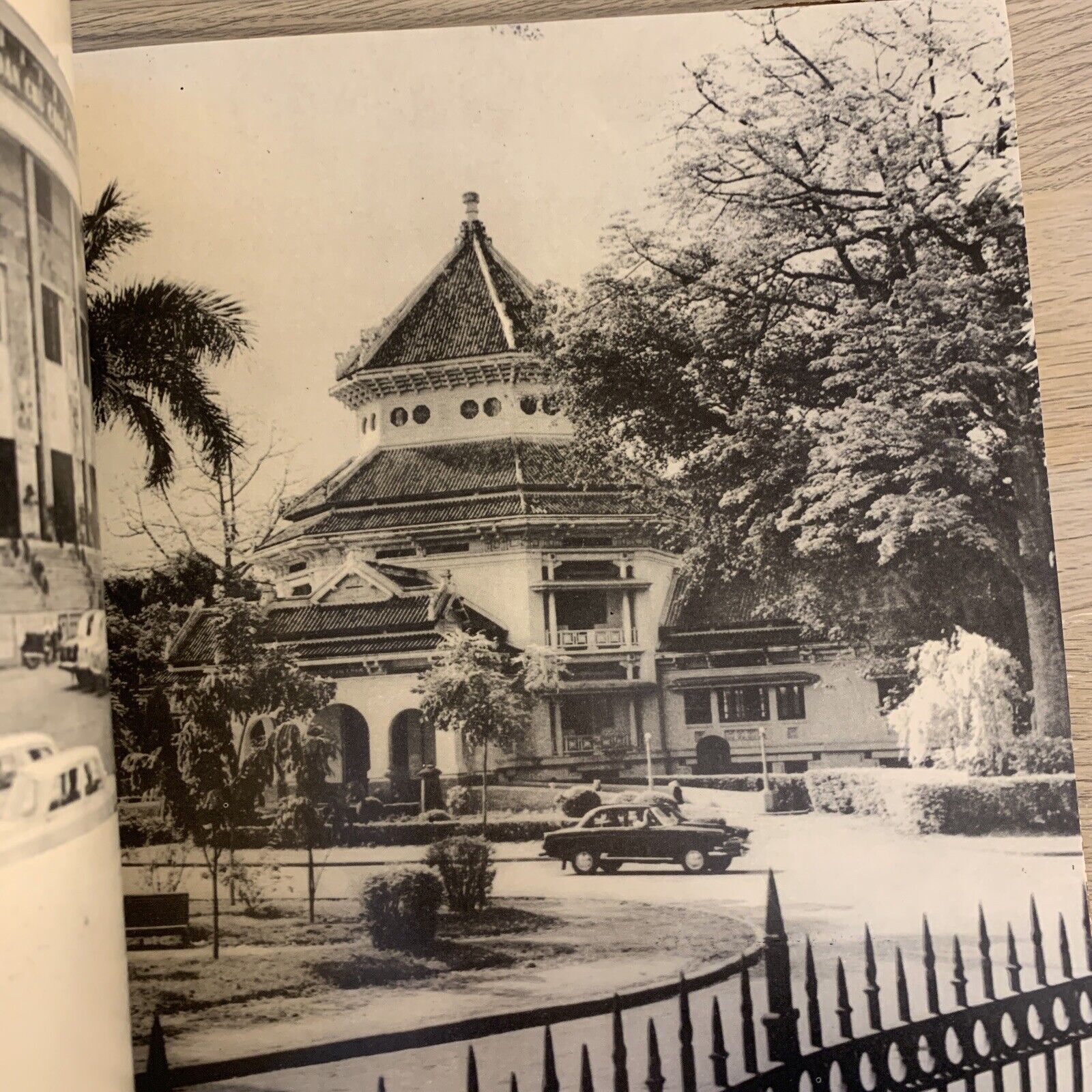HANOI nha xuat ban van hoi 1975. Hanoi Vietnam Photography *rare*