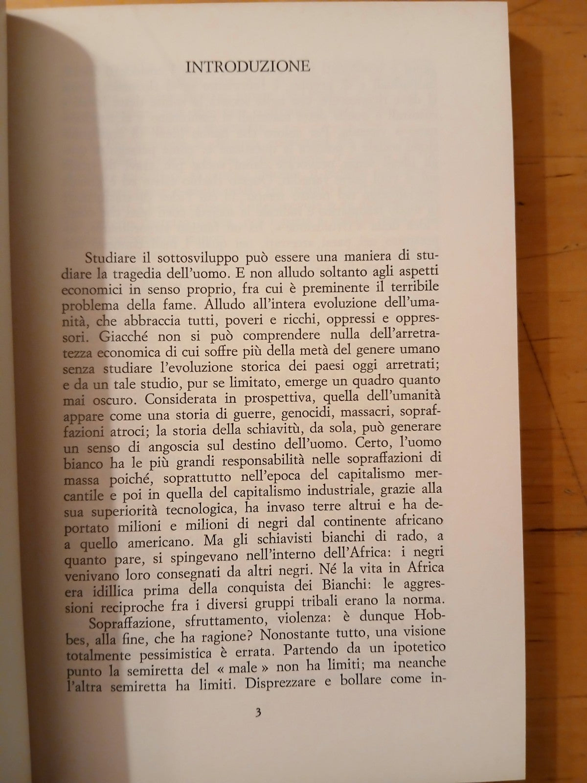 Labini Sylos, Le forze dello sviluppo e del declino, Il sottosviluppo e l'econom
