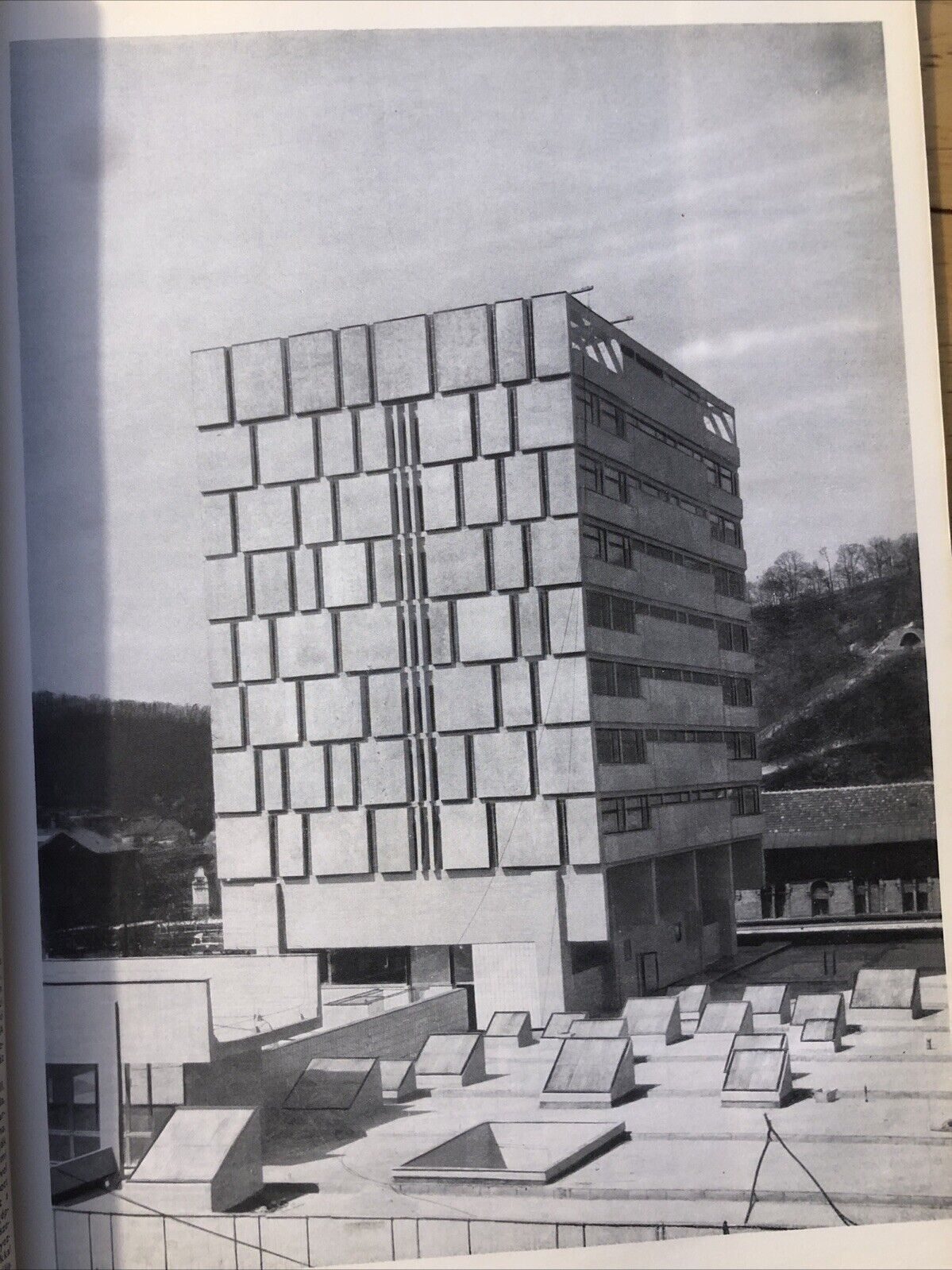 Magyar épitomuveszet 1965/1 HUNGARIAN ARCHITECTURE