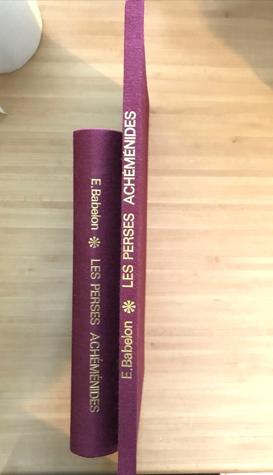 LES PERSES ACHÉMÉNIDES. E. Babelon. Catalogue des Monnaies Grecques. A. Forni