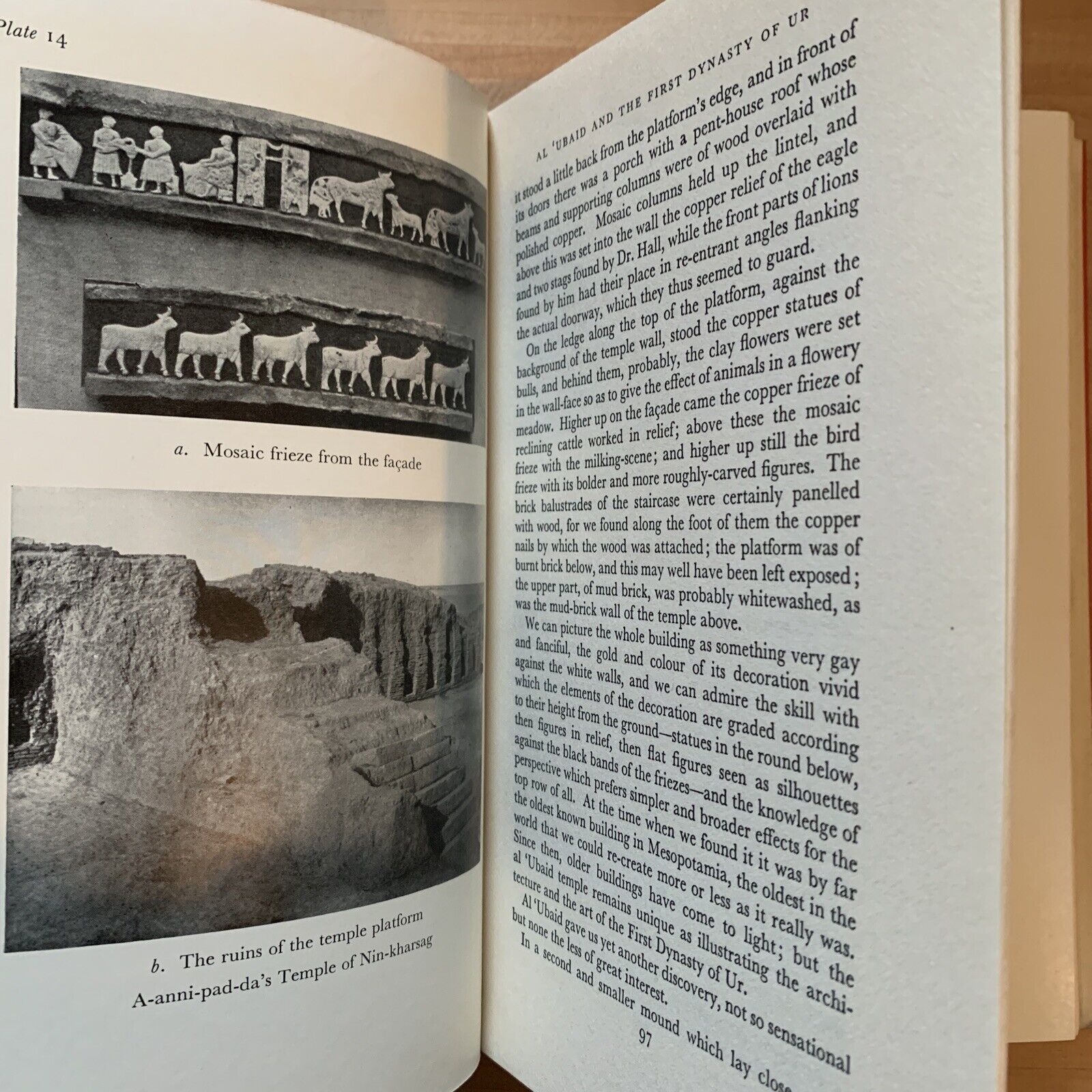 EXCAVATIONS AT UR - SIR LEONARDO WOOLEY. ERNEST BENN 1963