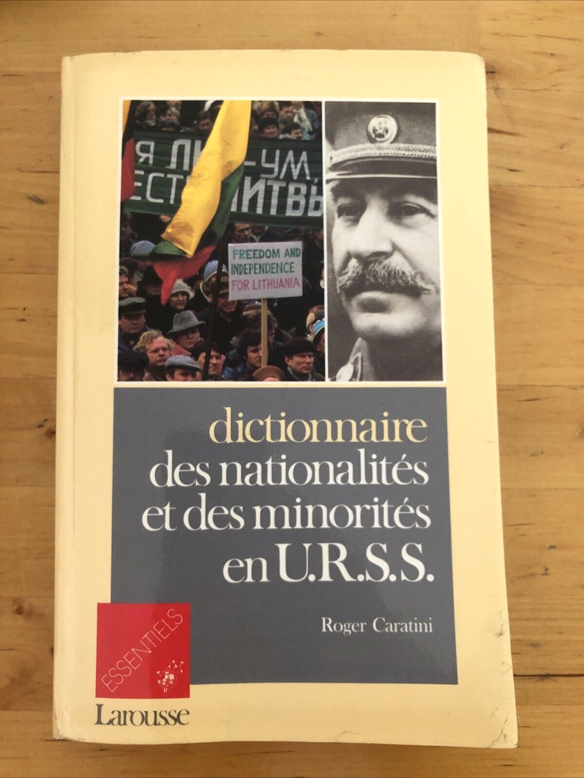 DICTIONNAIRE DES NATIONALITES ET DES MINORITES EN U.R.S.S - ROGER CARATINI