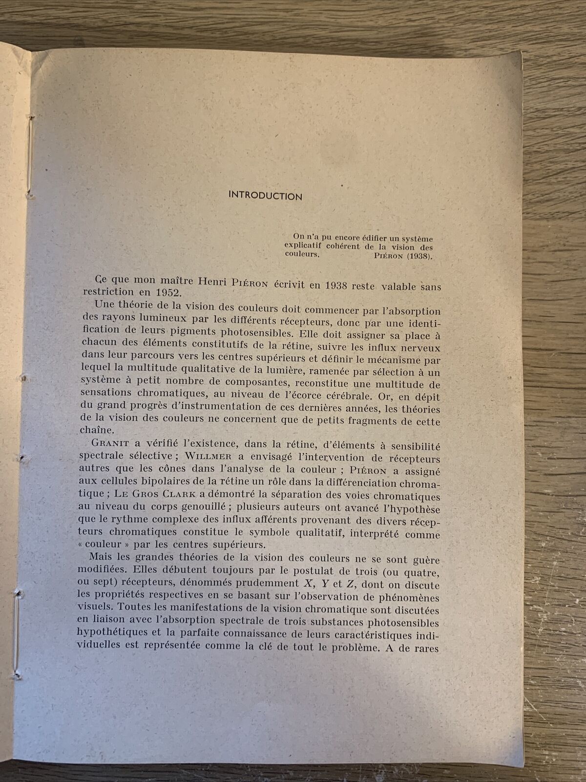 LE MÉCANISME DE LA VISION DES COULEURS. J. SÉGAL. physiologie pathologie 1953