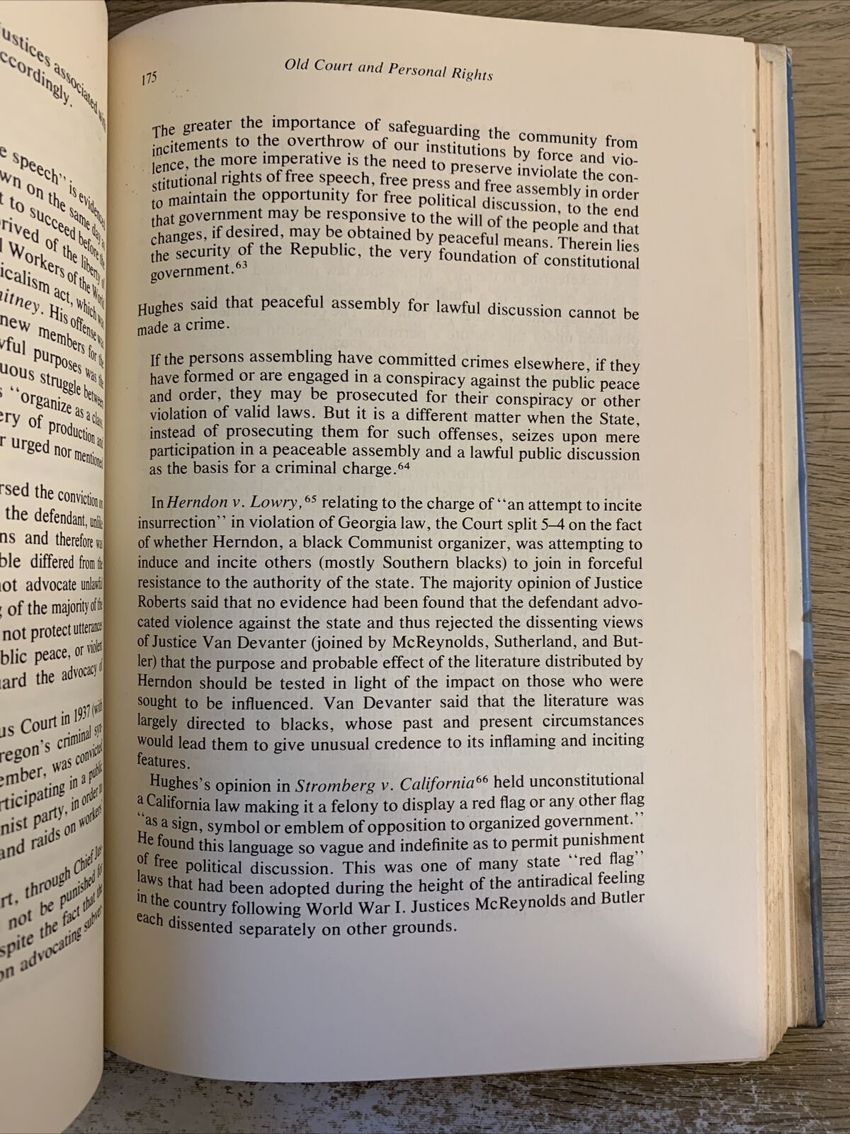 ECONOMIC LIBERTIES AND THE CONSTITUTION. BERNARD H. SIEGAN. Chicago univ. Press
