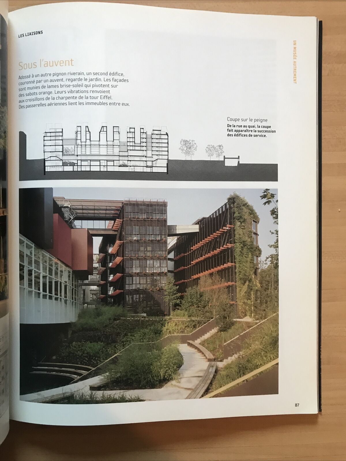 LE MUSEE DU QUAI BRANLY - LAVALOU, ARMELLE ; ROBERT, JEAN-PAU, MONITEUR, 2006 #
