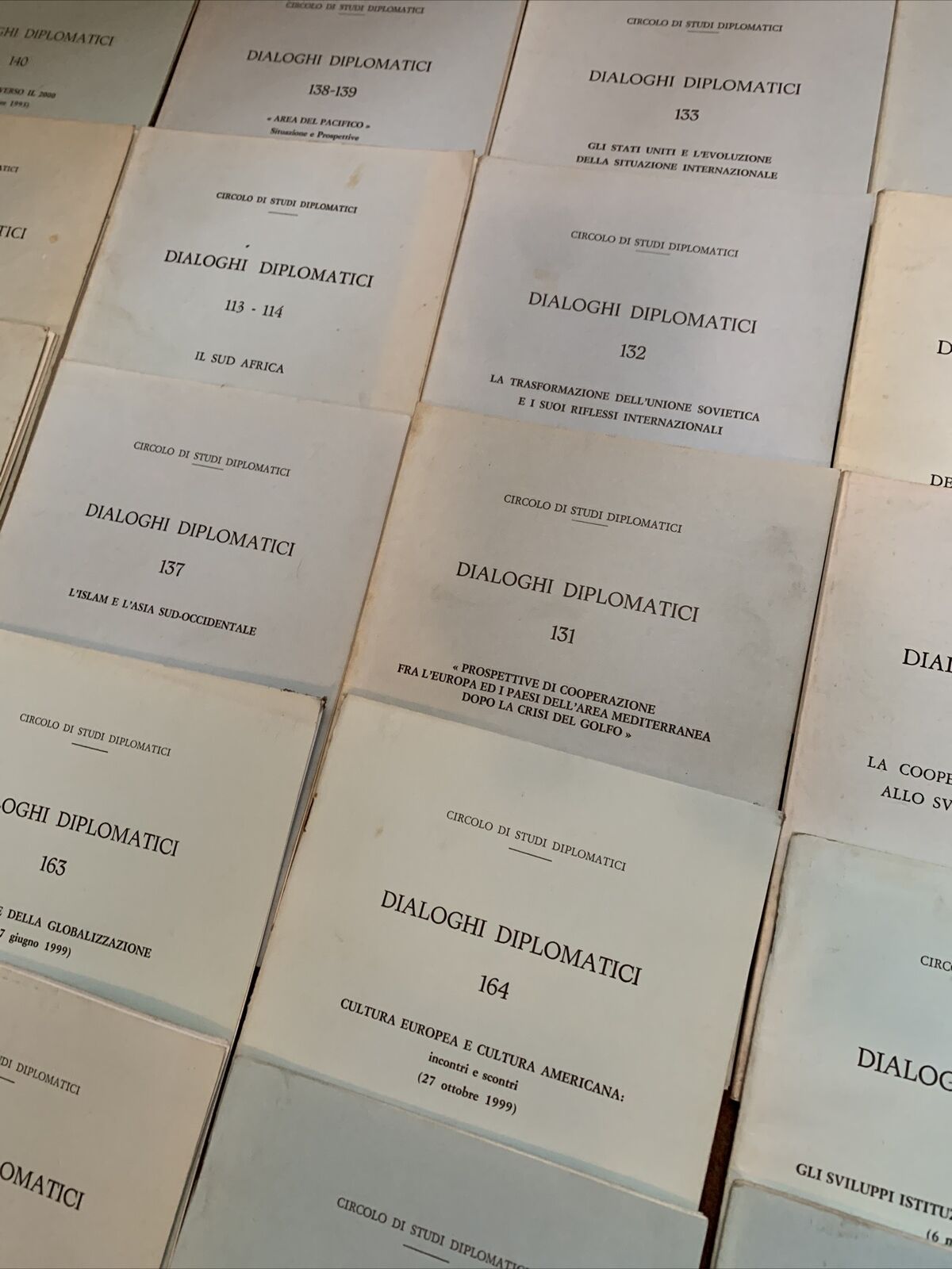 DIALOGHI DIPLOMATICI - circolo di studi diplomatici  - 52 volumi #