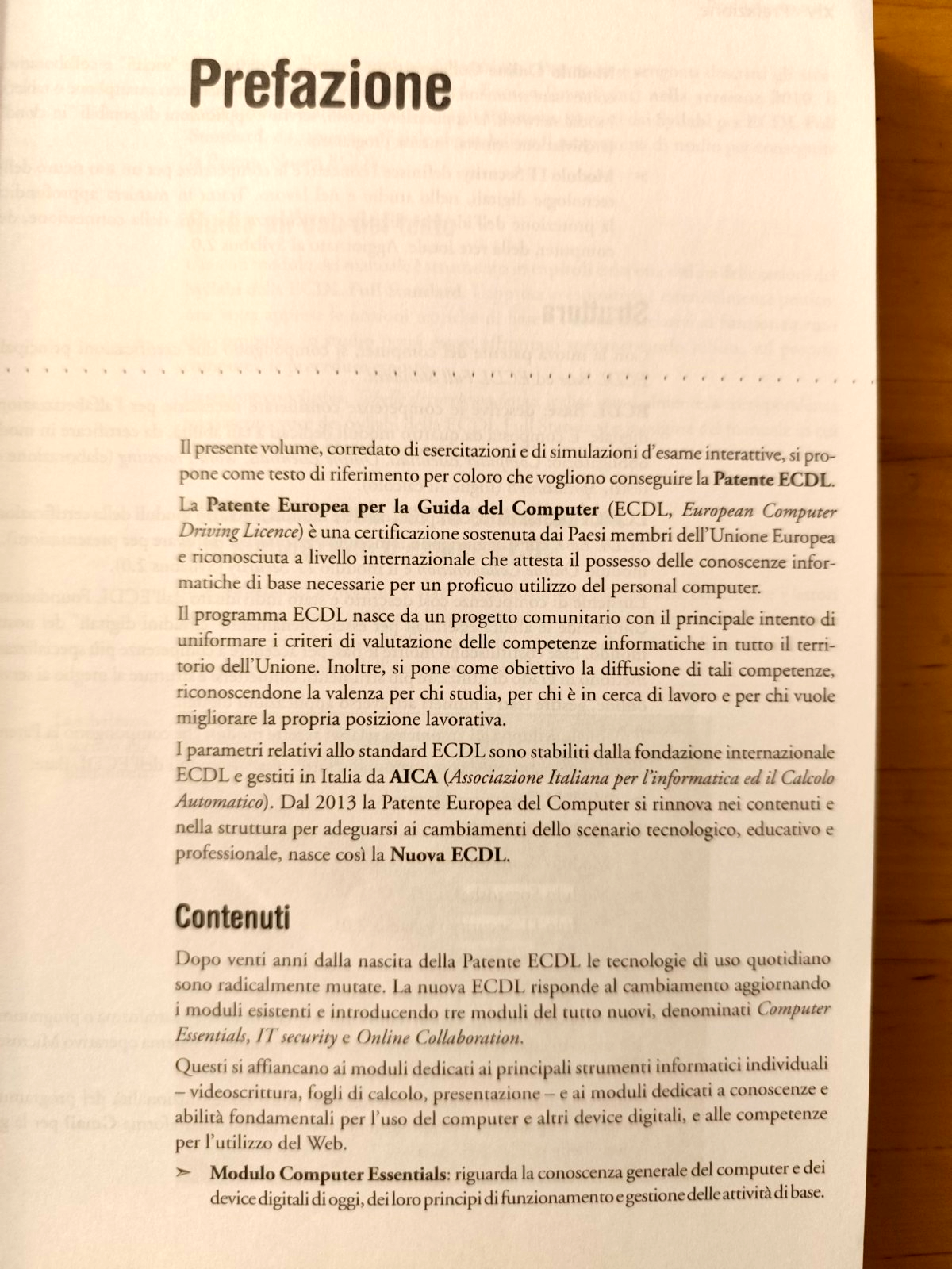 Nuova ECDL il manuale Apogeo 2017 ECDL base - full standard