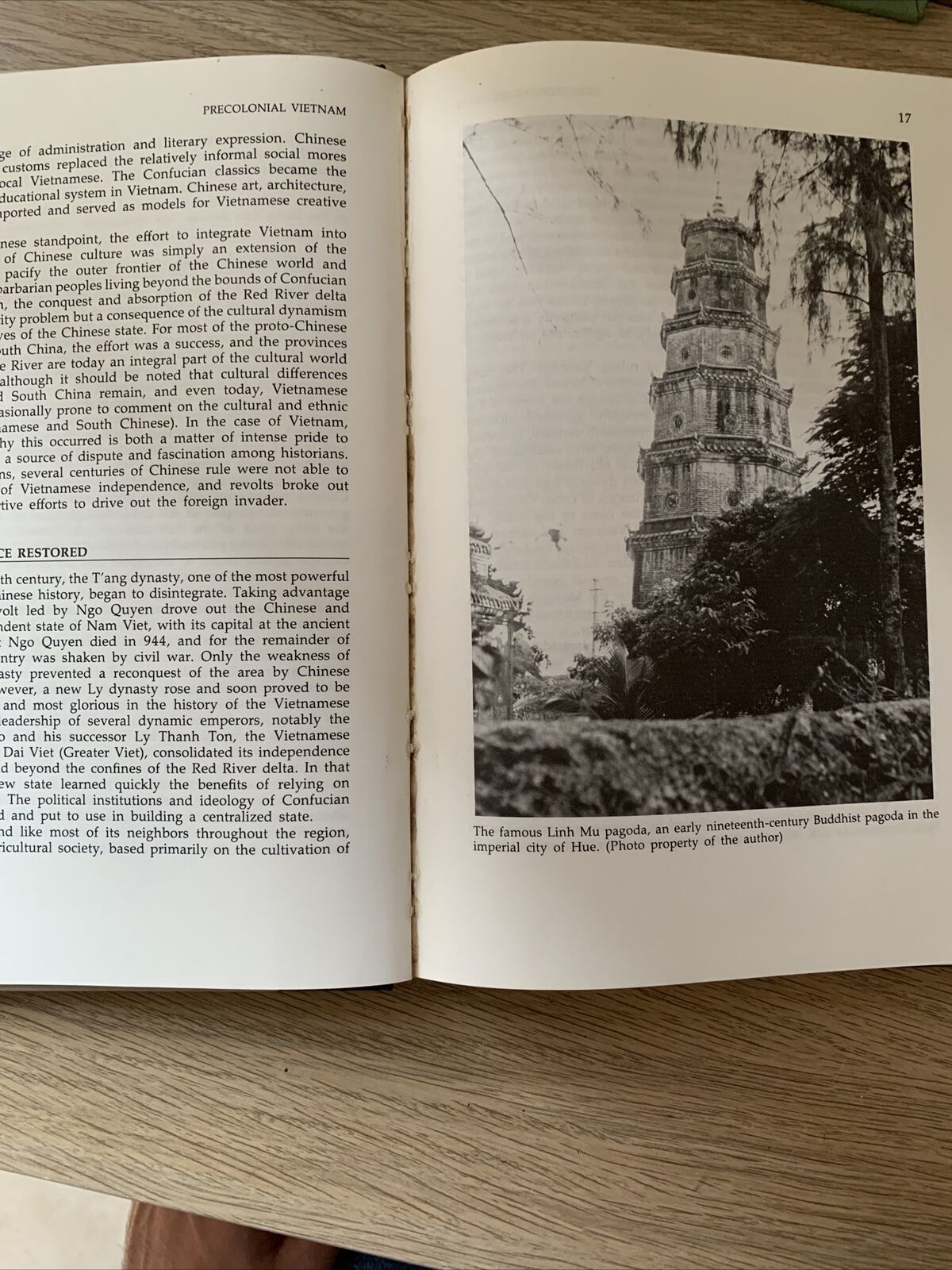 Vietnam, Nation in Revolution - William J. Duiker. Westview Press 1983 #