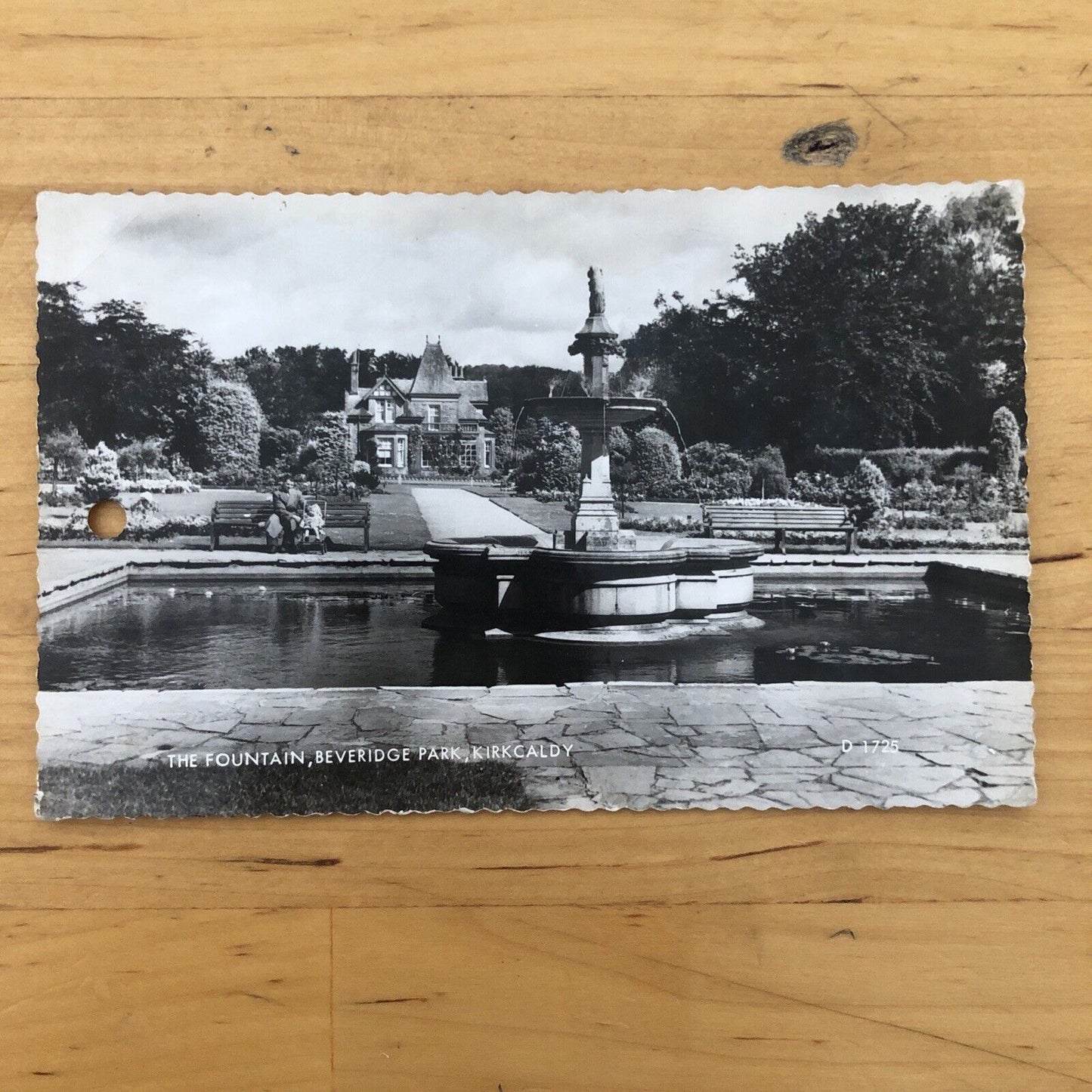 Cartolina BEVERIDGE PARK KIRKCALDY THE FOUNTAIN